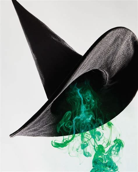 Cast a spell on the witch hat